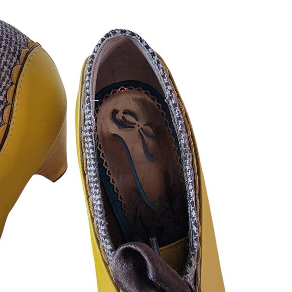 Poetic License Backlash Oxford Yellow Heels - Size 7 1/2 - Picture 9 of 9